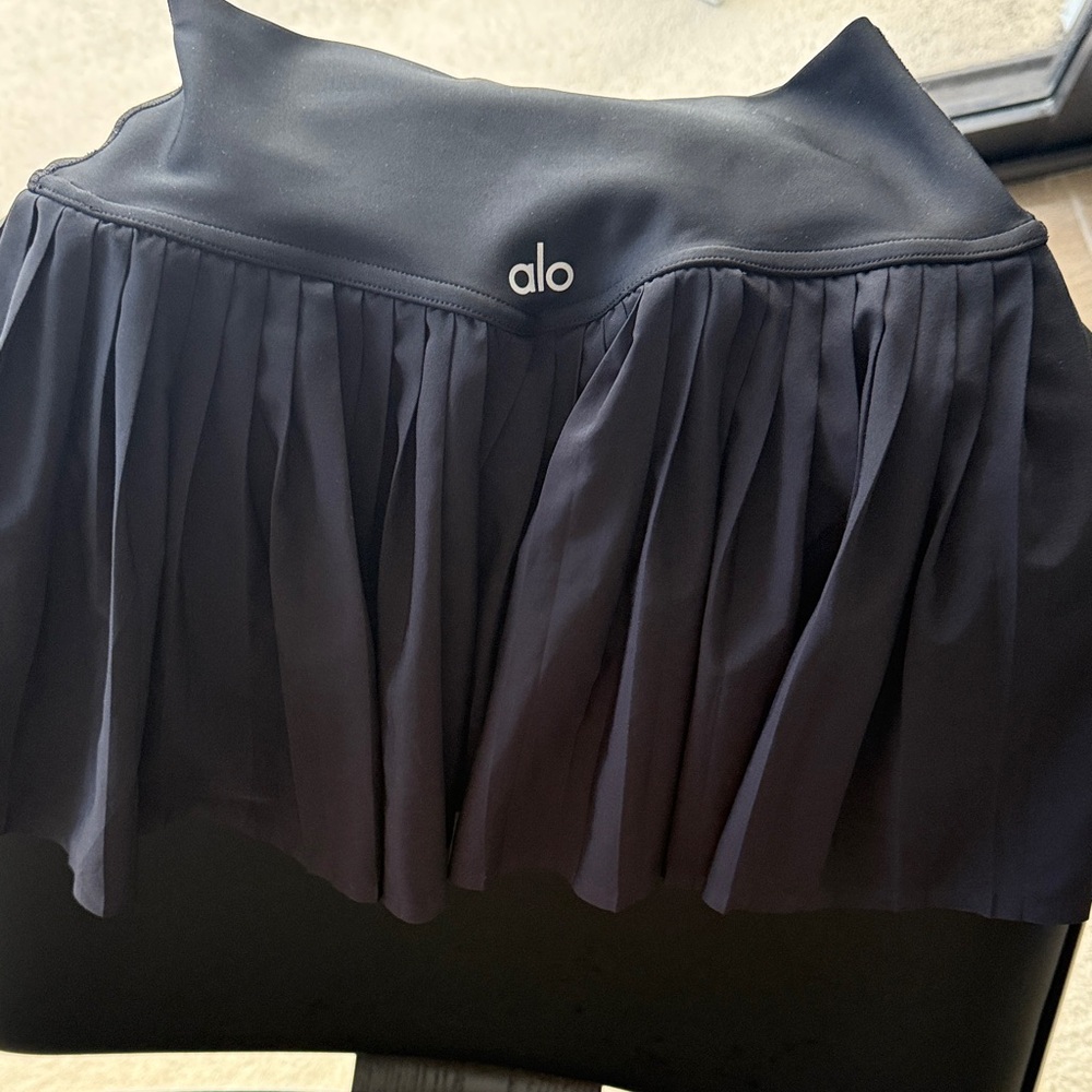 ALO Yoga Women's Black Skater Skirt - Picture 1 of 5